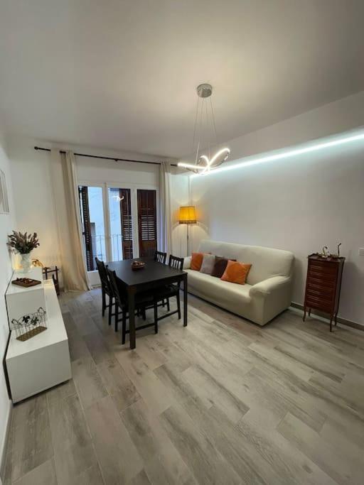 Habitacion Montgros En Casa Cami De Les Aiguees Monistrol De Montserrat Ngoại thất bức ảnh